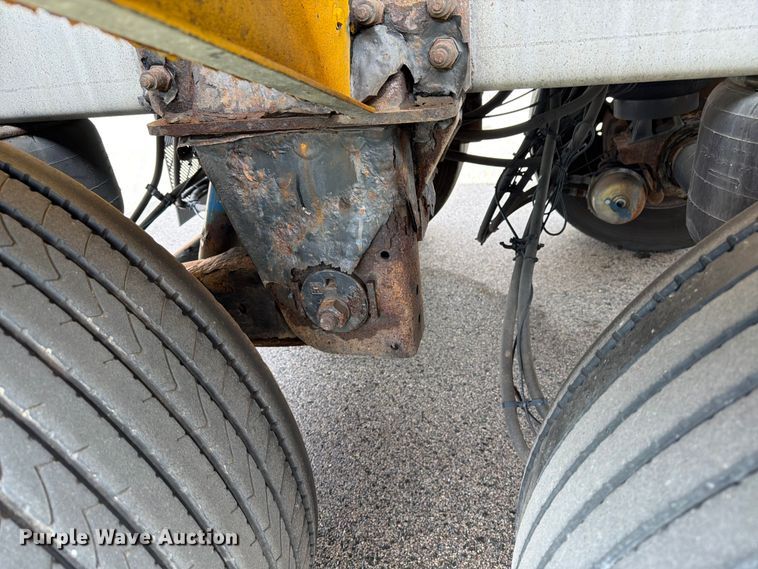 image for item FK0213 2013 Beall trailers BAST-97-3-DC fuel trailer