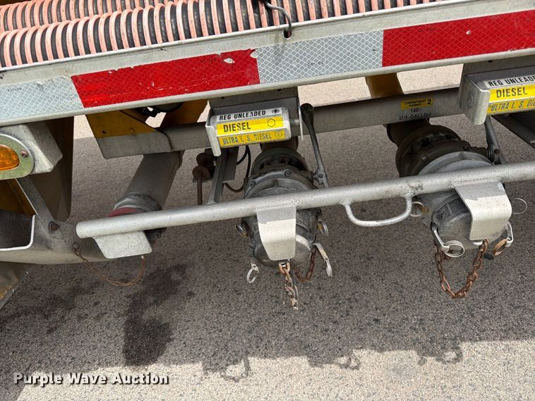 image for item FK0213 2013 Beall trailers BAST-97-3-DC fuel trailer