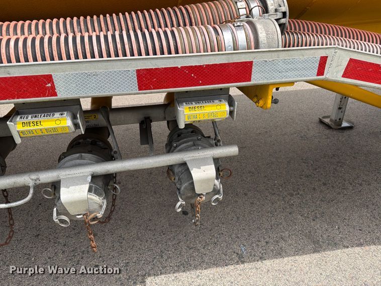 image for item FK0213 2013 Beall trailers BAST-97-3-DC fuel trailer