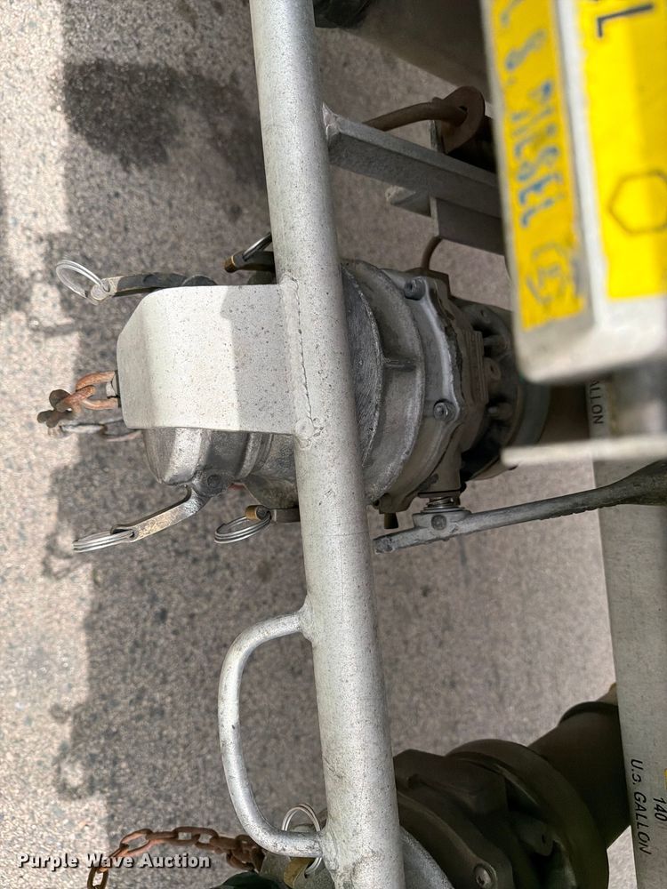 image for item FK0213 2013 Beall trailers BAST-97-3-DC fuel trailer