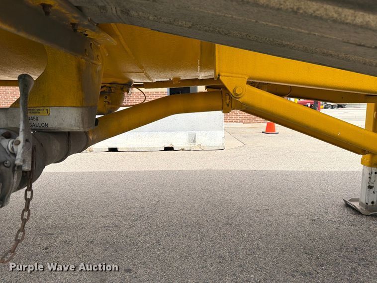 image for item FK0213 2013 Beall trailers BAST-97-3-DC fuel trailer