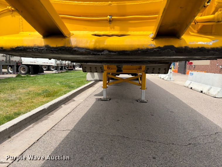 image for item FK0213 2013 Beall trailers BAST-97-3-DC fuel trailer