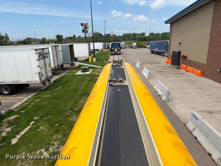 image for item FK0213 2013 Beall trailers BAST-97-3-DC fuel trailer