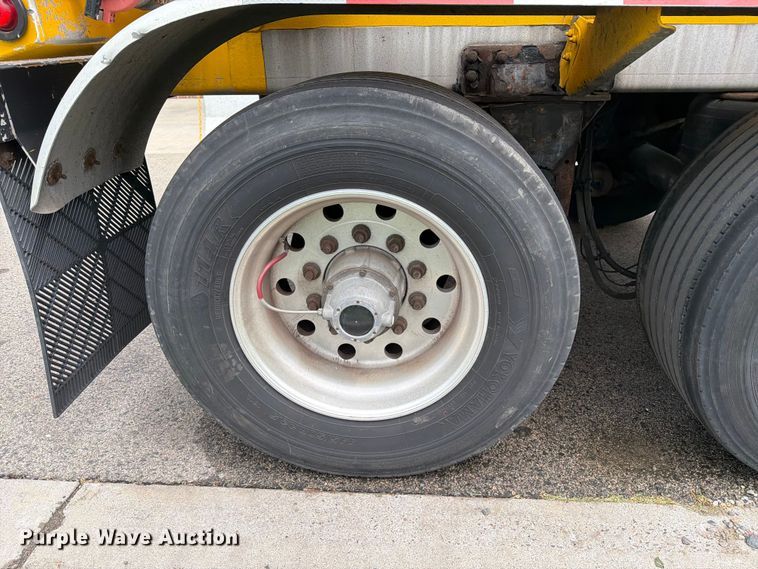 image for item FK0213 2013 Beall trailers BAST-97-3-DC fuel trailer