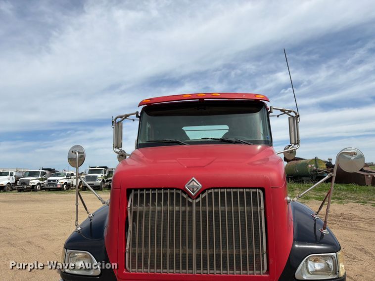 image for item FK0216 2007 International 9200i semi truck