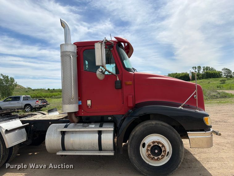 image for item FK0216 2007 International 9200i semi truck