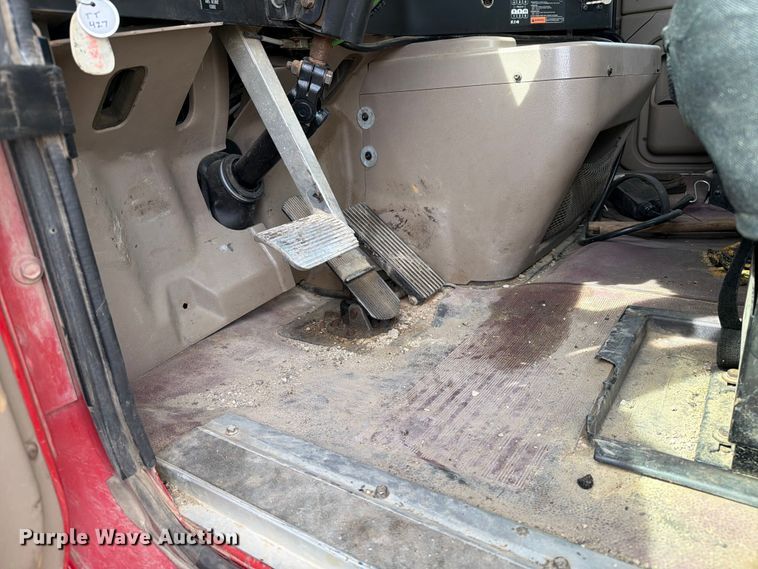 image for item FK0216 2007 International 9200i semi truck