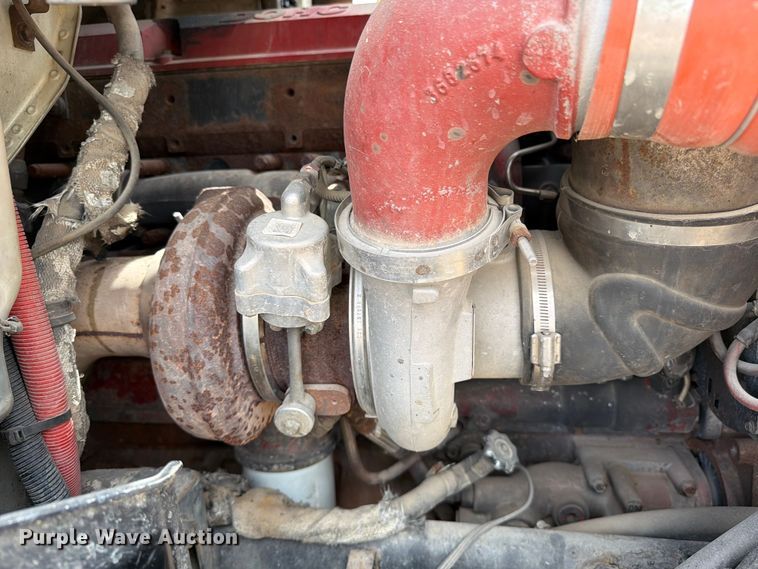 image for item FK0216 2007 International 9200i semi truck