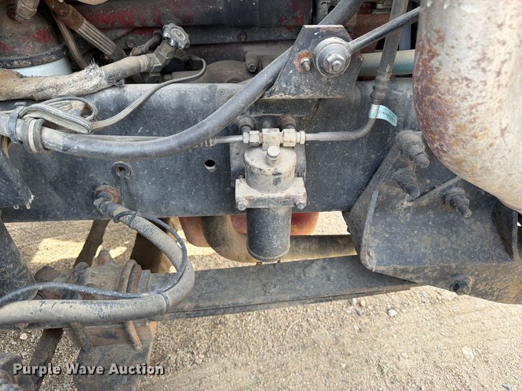 image for item FK0216 2007 International 9200i semi truck