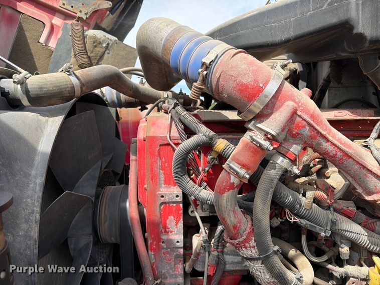image for item FK0216 2007 International 9200i semi truck