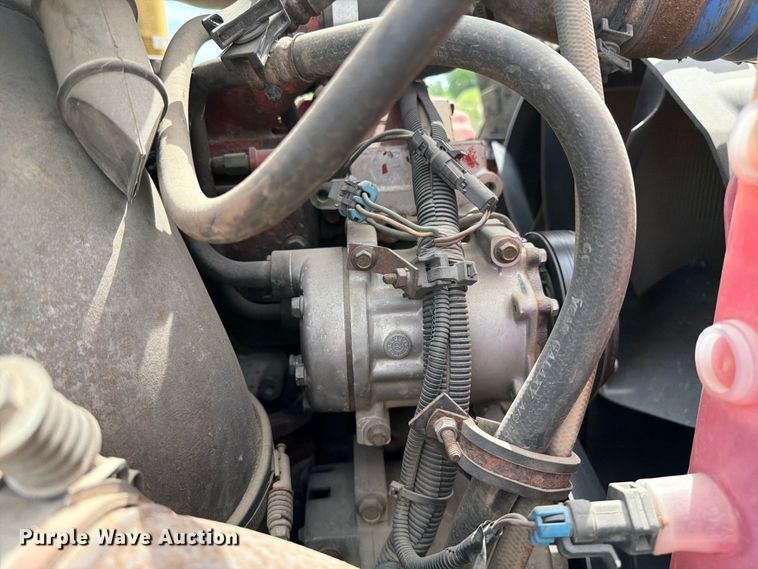 image for item FK0216 2007 International 9200i semi truck