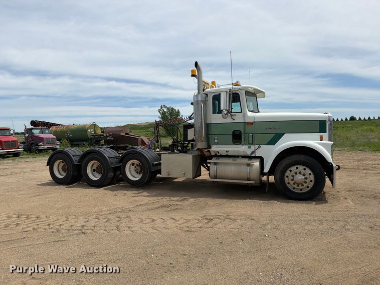 image for item FK0218 1999 International 9309 semi truck