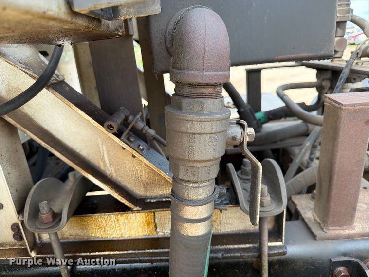 image for item FK0218 1999 International 9309 semi truck