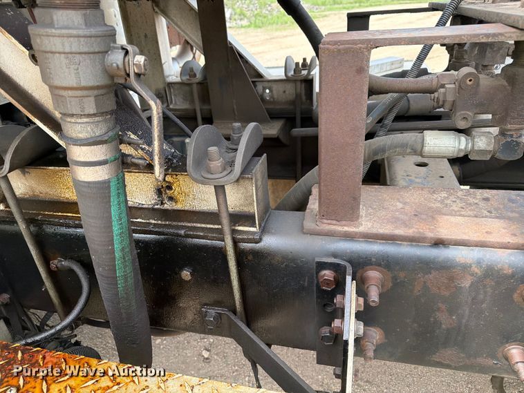 image for item FK0218 1999 International 9309 semi truck