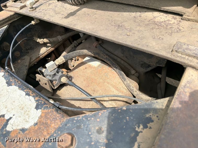 image for item FK0218 1999 International 9309 semi truck