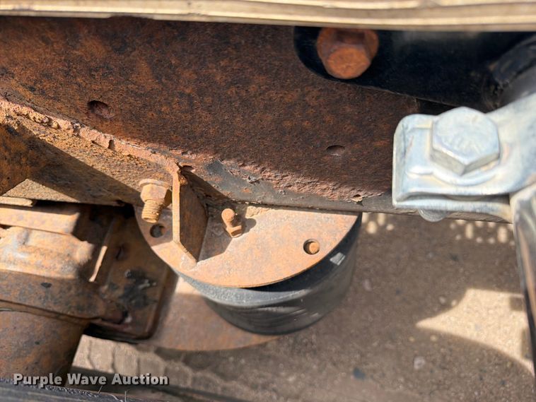 image for item FK0218 1999 International 9309 semi truck