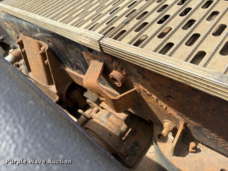 image for item FK0218 1999 International 9309 semi truck
