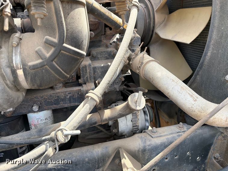 image for item FK0218 1999 International 9309 semi truck