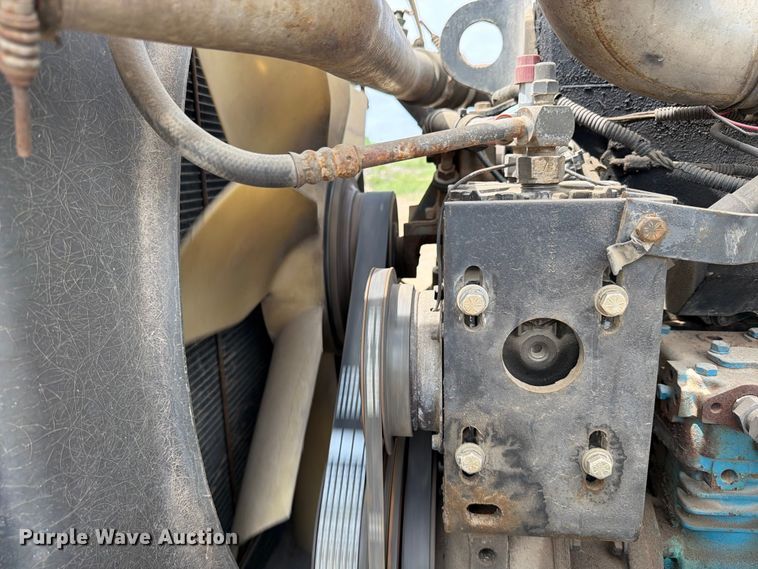 image for item FK0218 1999 International 9309 semi truck