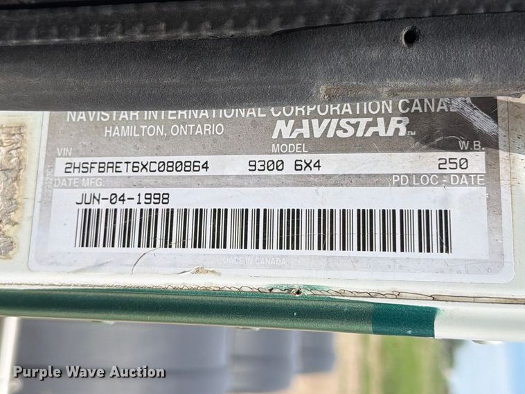 image for item FK0218 1999 International 9309 semi truck