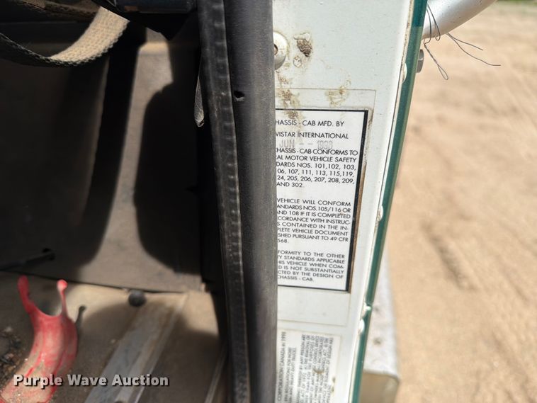 image for item FK0218 1999 International 9309 semi truck