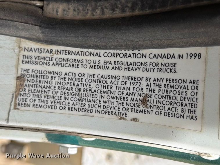 image for item FK0218 1999 International 9309 semi truck