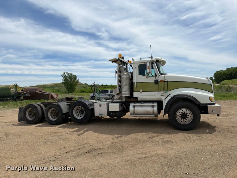 image for item FK0219 2015 International 5900i semi truck