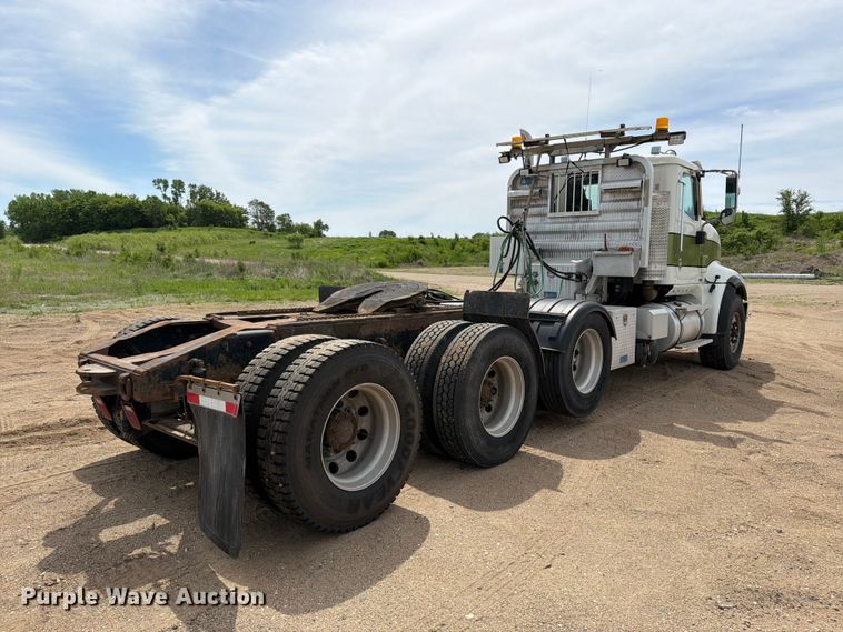 image for item FK0219 2015 International 5900i semi truck