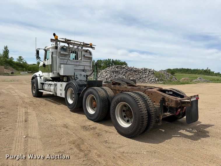 image for item FK0219 2015 International 5900i semi truck