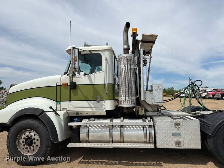 image for item FK0219 2015 International 5900i semi truck