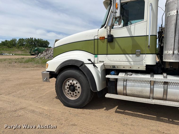 image for item FK0219 2015 International 5900i semi truck