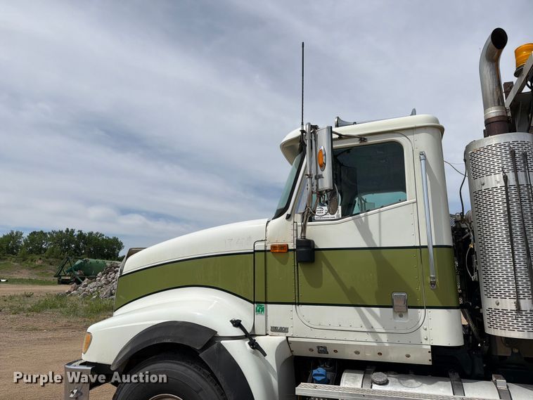 image for item FK0219 2015 International 5900i semi truck