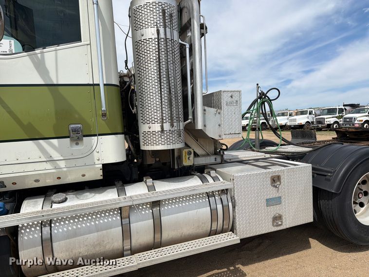 image for item FK0219 2015 International 5900i semi truck