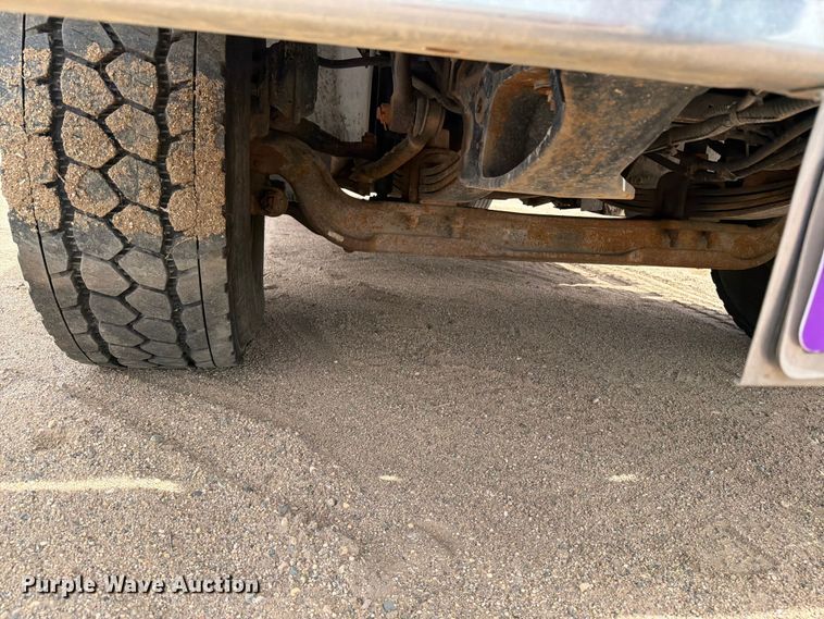image for item FK0219 2015 International 5900i semi truck