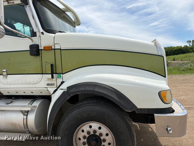 image for item FK0219 2015 International 5900i semi truck