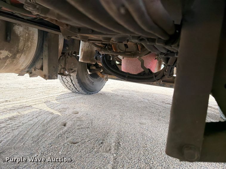 image for item FK0219 2015 International 5900i semi truck