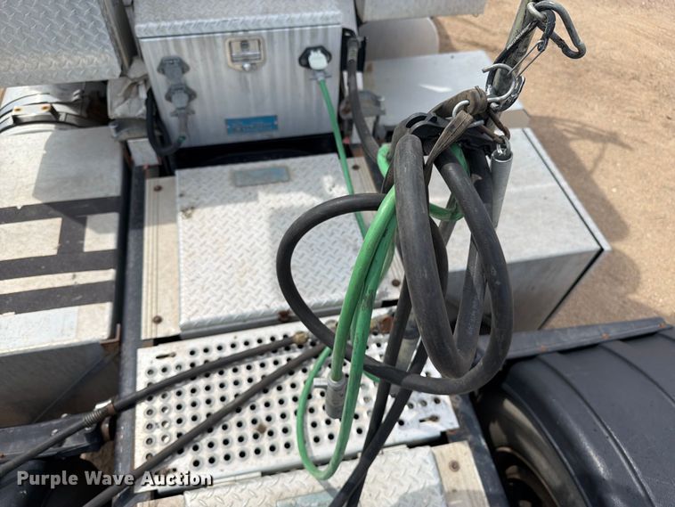 image for item FK0219 2015 International 5900i semi truck