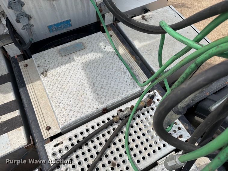 image for item FK0219 2015 International 5900i semi truck