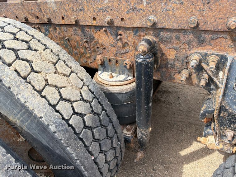 image for item FK0219 2015 International 5900i semi truck