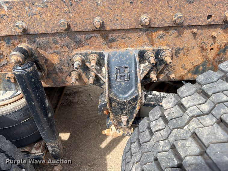 image for item FK0219 2015 International 5900i semi truck