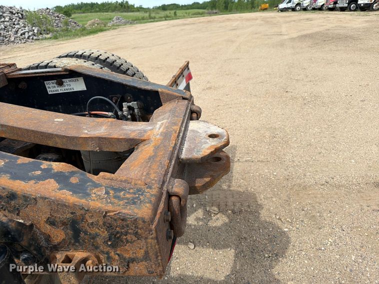 image for item FK0219 2015 International 5900i semi truck