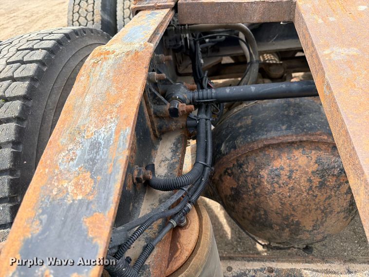 image for item FK0219 2015 International 5900i semi truck