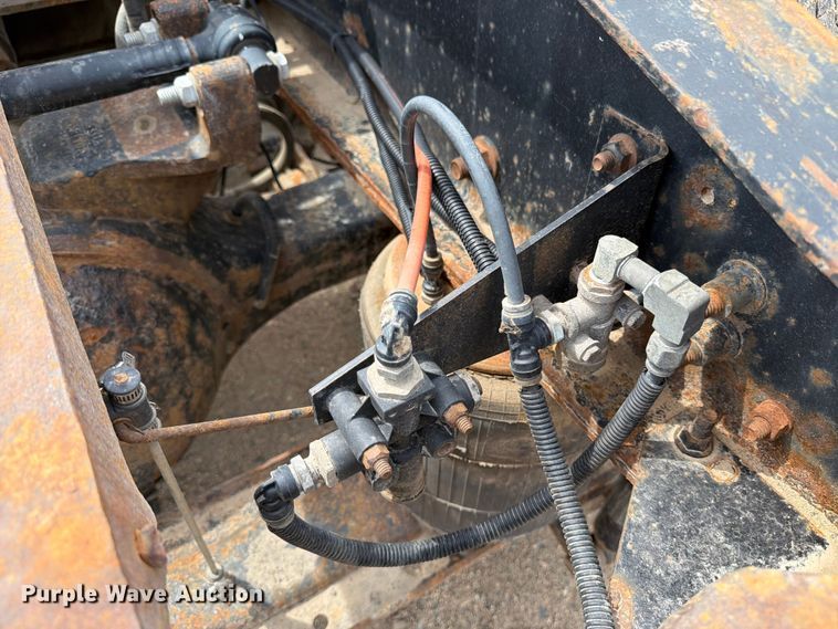 image for item FK0219 2015 International 5900i semi truck