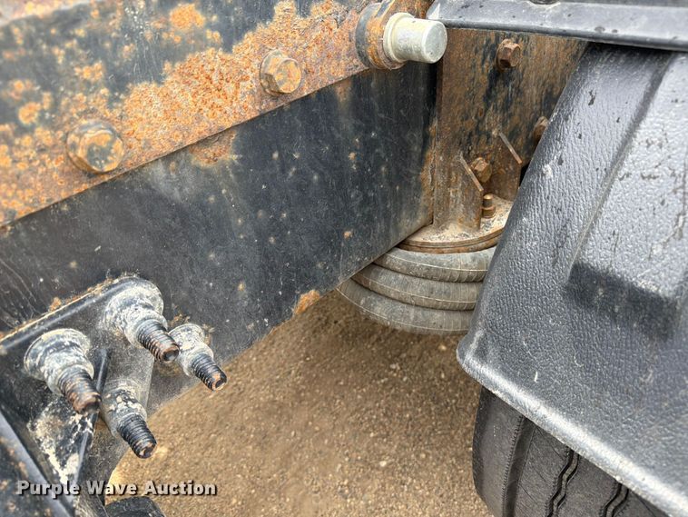image for item FK0219 2015 International 5900i semi truck