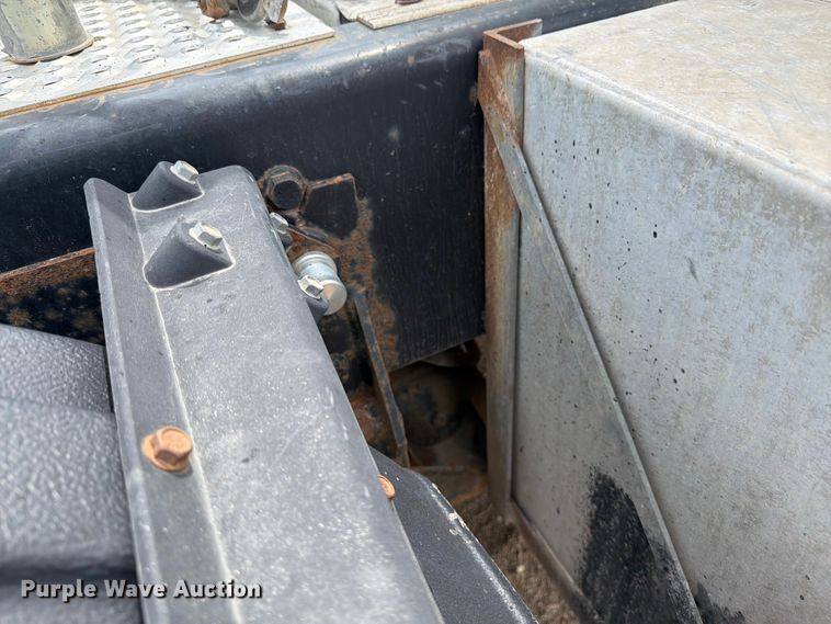image for item FK0219 2015 International 5900i semi truck