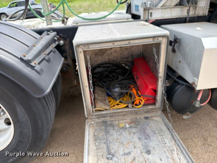 image for item FK0219 2015 International 5900i semi truck