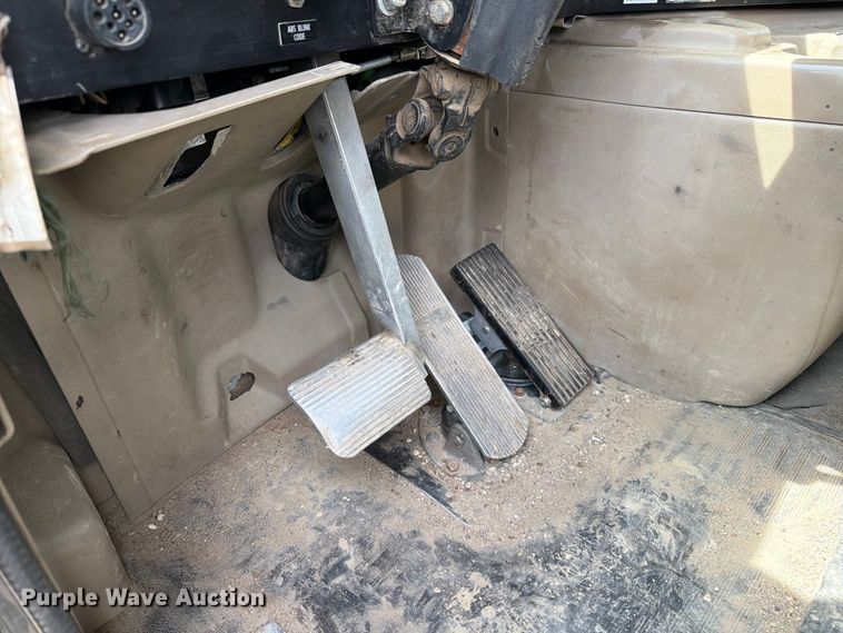 image for item FK0219 2015 International 5900i semi truck