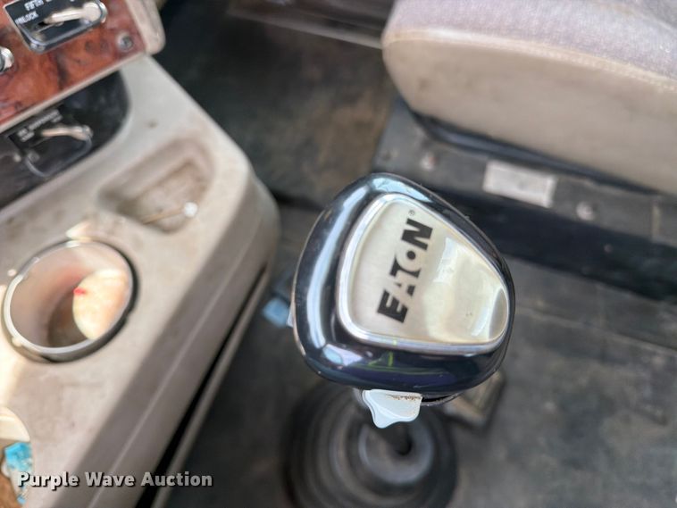 image for item FK0219 2015 International 5900i semi truck