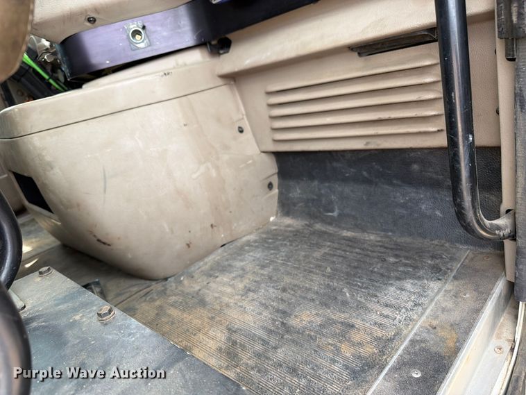 image for item FK0219 2015 International 5900i semi truck