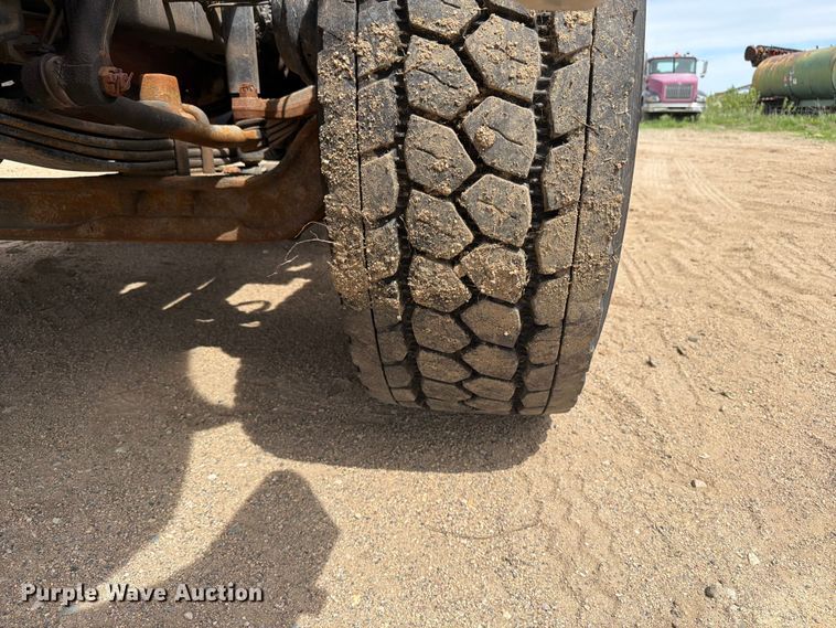 image for item FK0219 2015 International 5900i semi truck